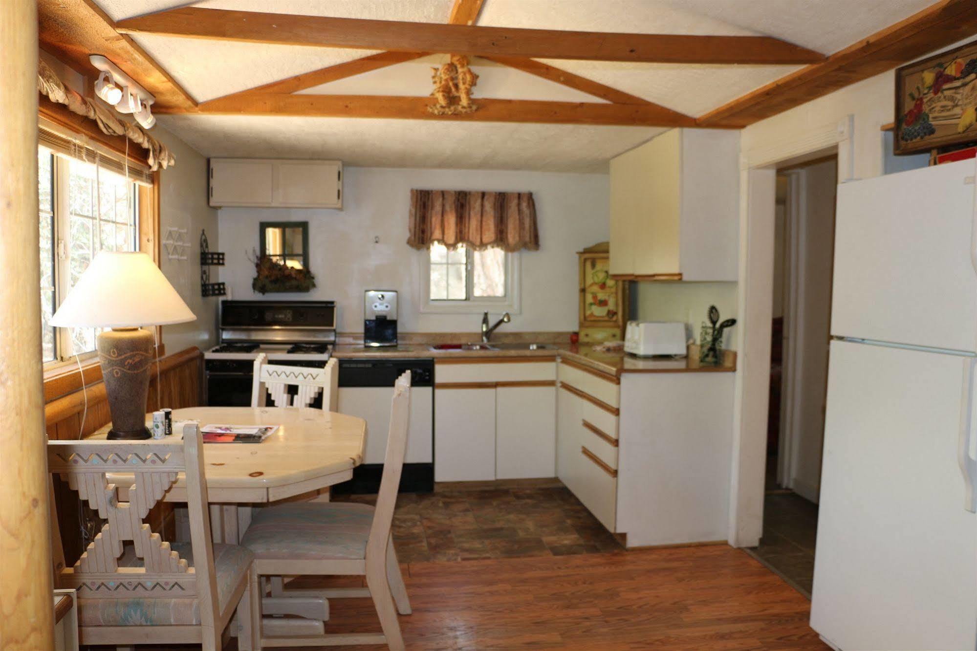 Apple Creek Cottages Prescott Exteriör bild
